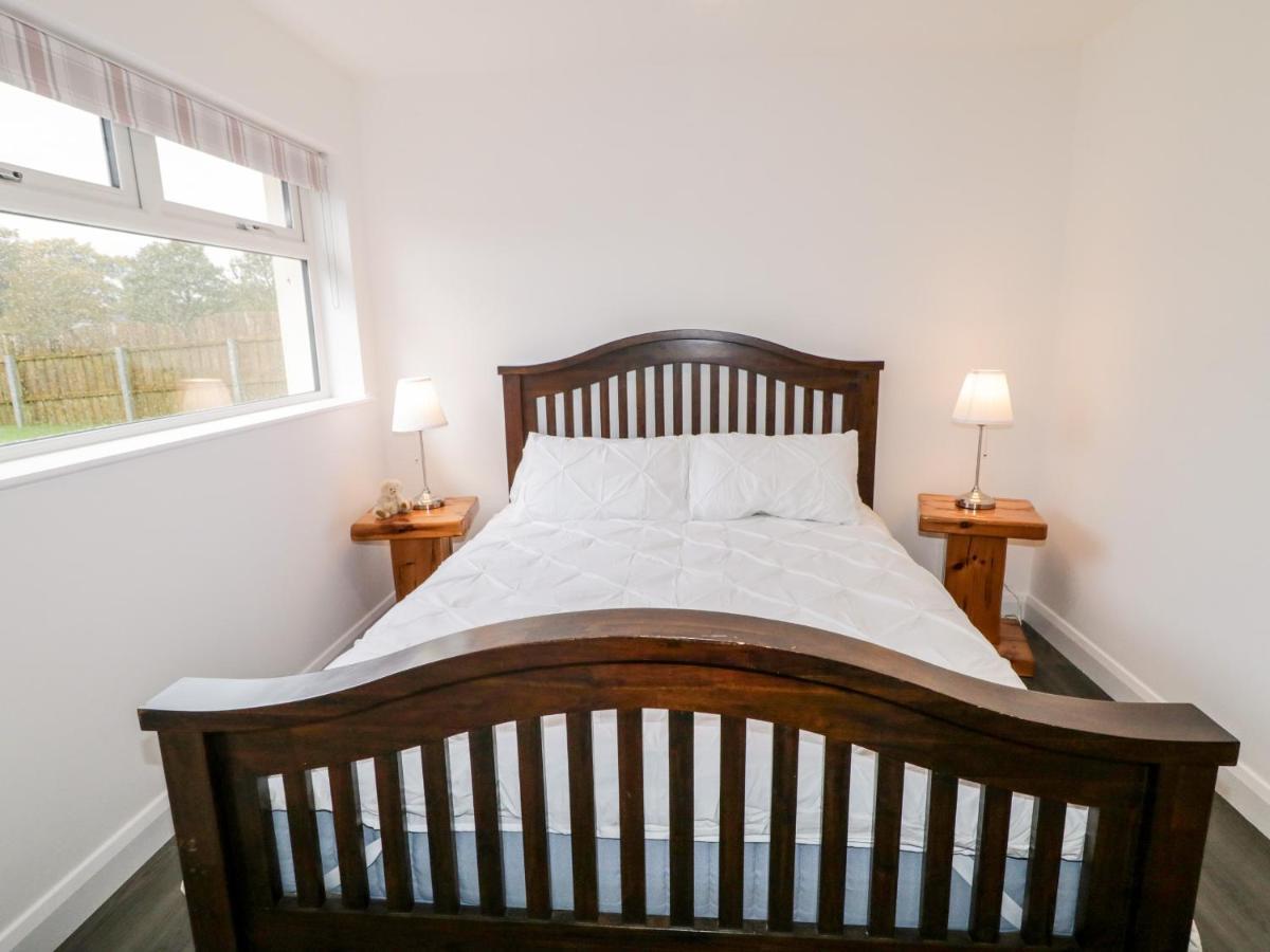 19A Lismenary Road Villa Ballyclare Dış mekan fotoğraf